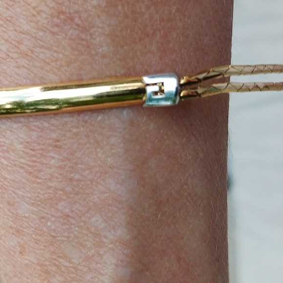 Givenchy GOLD Bar Bracelet - Picture 2 of 8